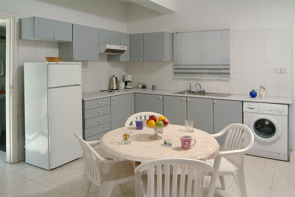Sunbay Apartments Pyla Buitenkant foto